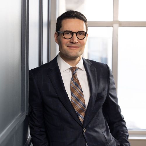 Robert Owens headshot